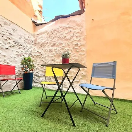 Апартаменты Bel Avec Patio En Coeur De *